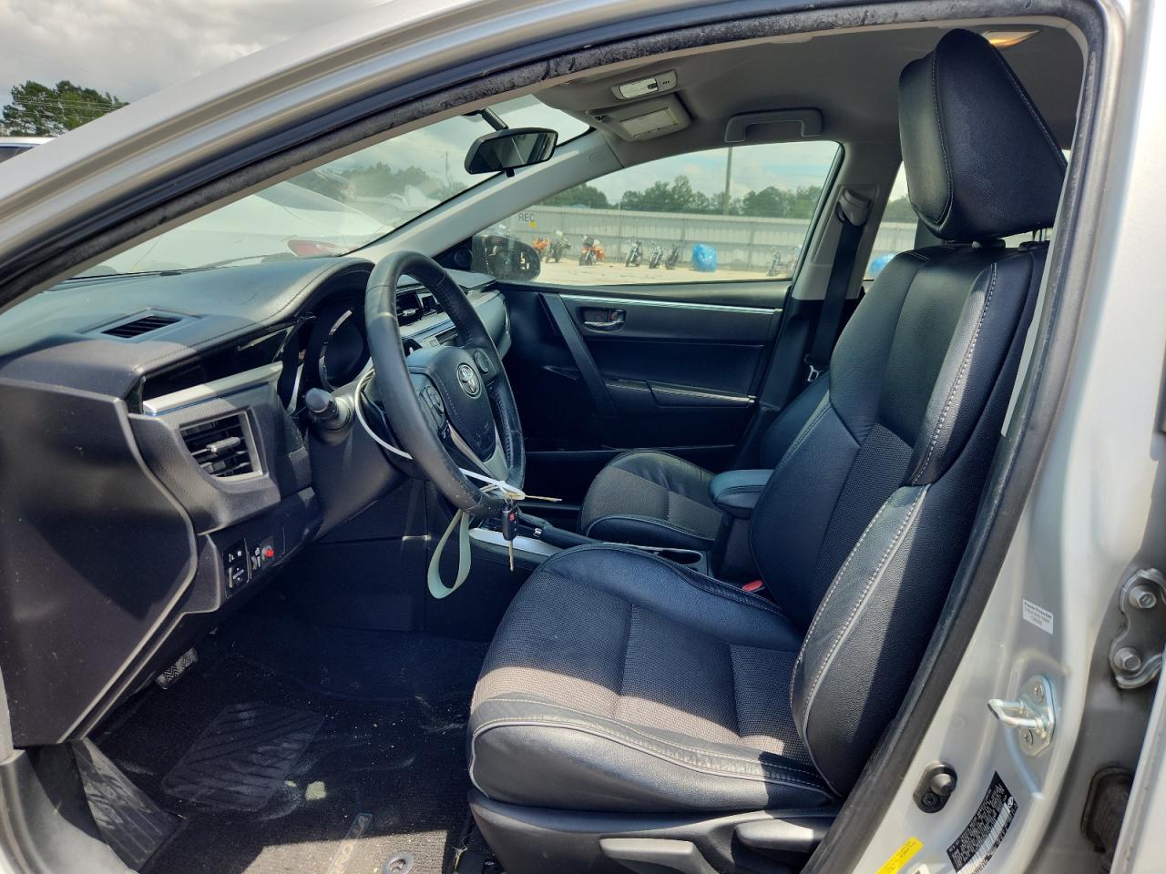 2015 Toyota Corolla L VIN: 5YFBURHE9FP252149 Lot: 64950055