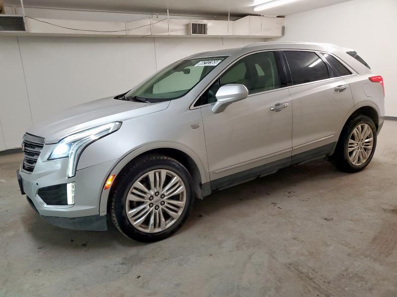 CADILLAC XT5 2018 Srebrny