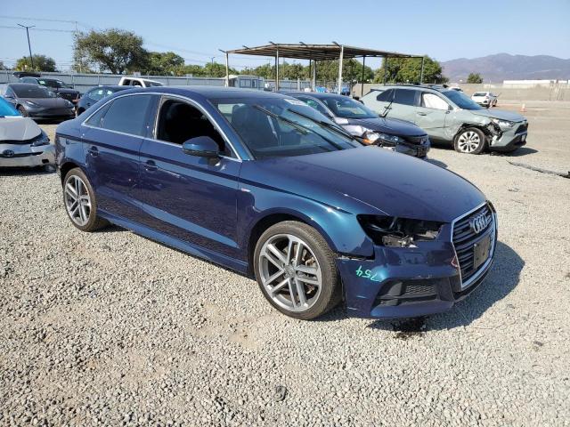  AUDI A3 2018 Синий