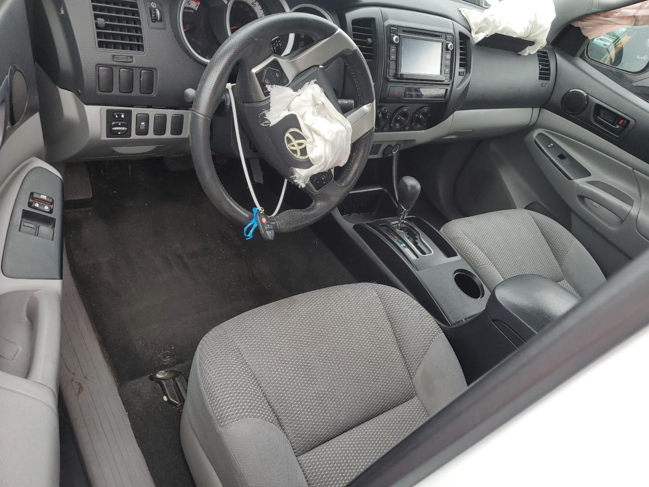 2015 Toyota Tacoma Access Cab VIN: 5TFTX4CN8FX061670 Lot: 64878655
