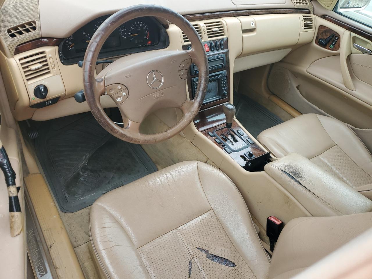 2000 Mercedes-Benz E 320 4Matic VIN: WDBJF82J3YX038167 Lot: 62429355