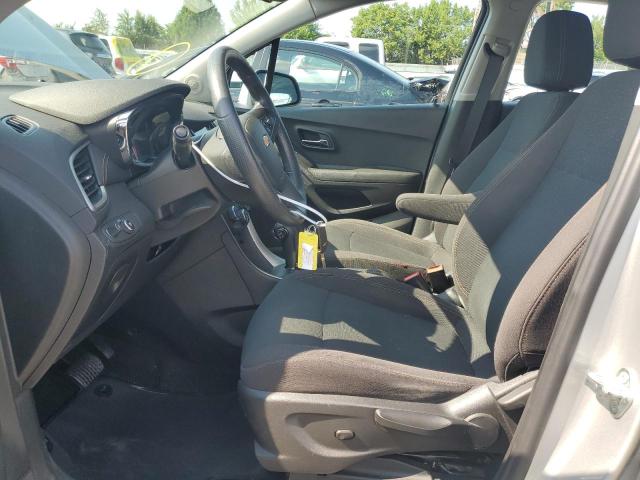  CHEVROLET TRAX 2018 Srebrny