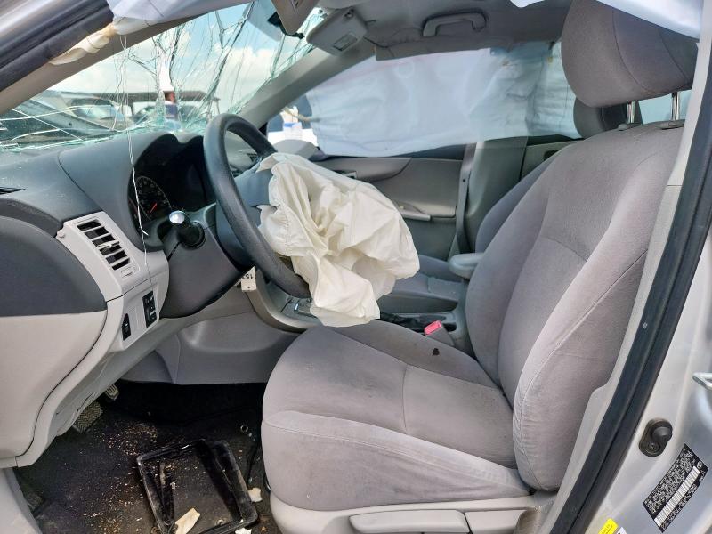  TOYOTA COROLLA 2012 Srebrny