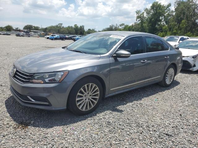 2016 Volkswagen Passat Se  