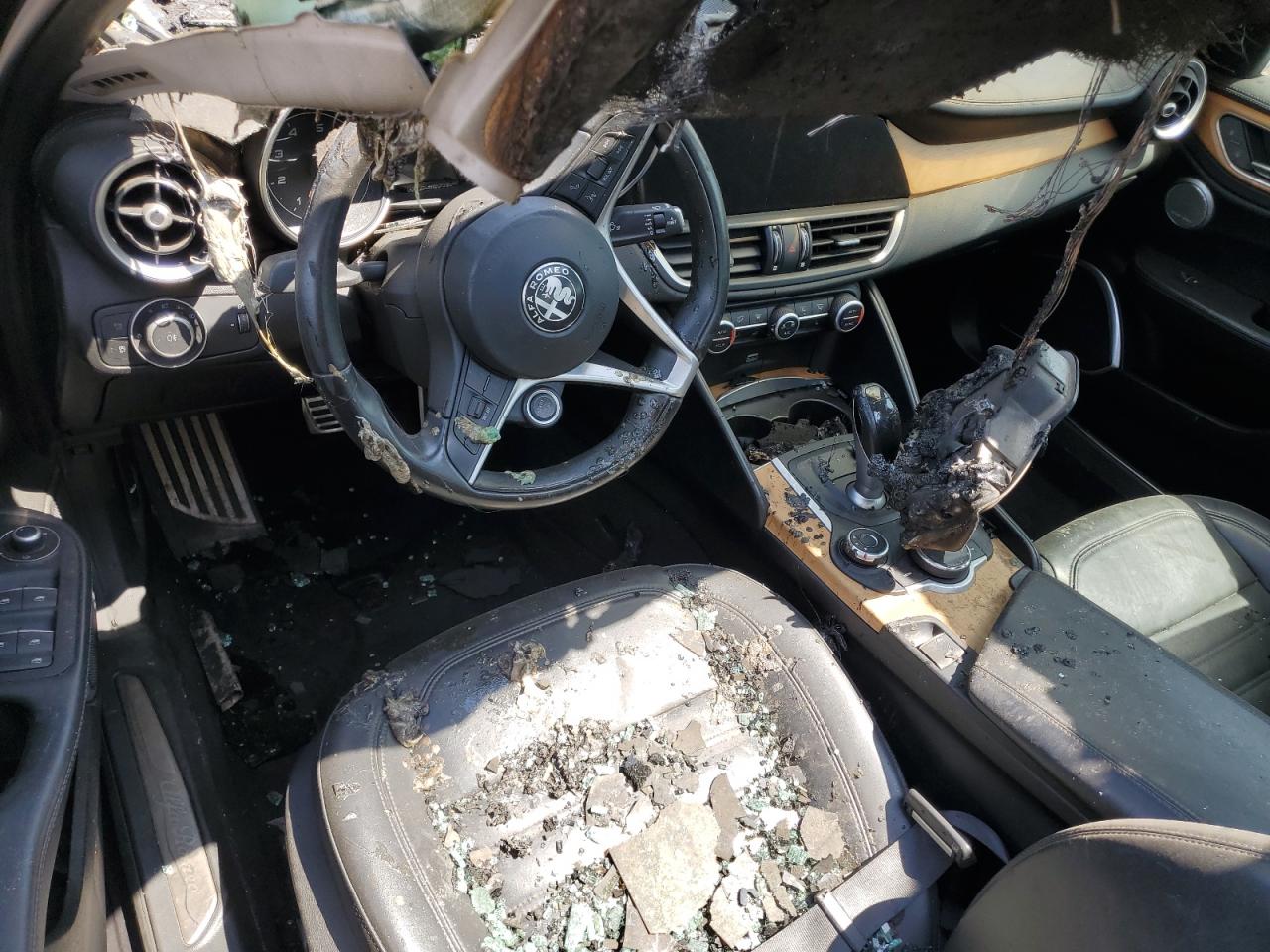 zarfaeen2j7567253 ZARFAEEN2J7567253 2018 Alfa Romeo Giulia Ti Q4