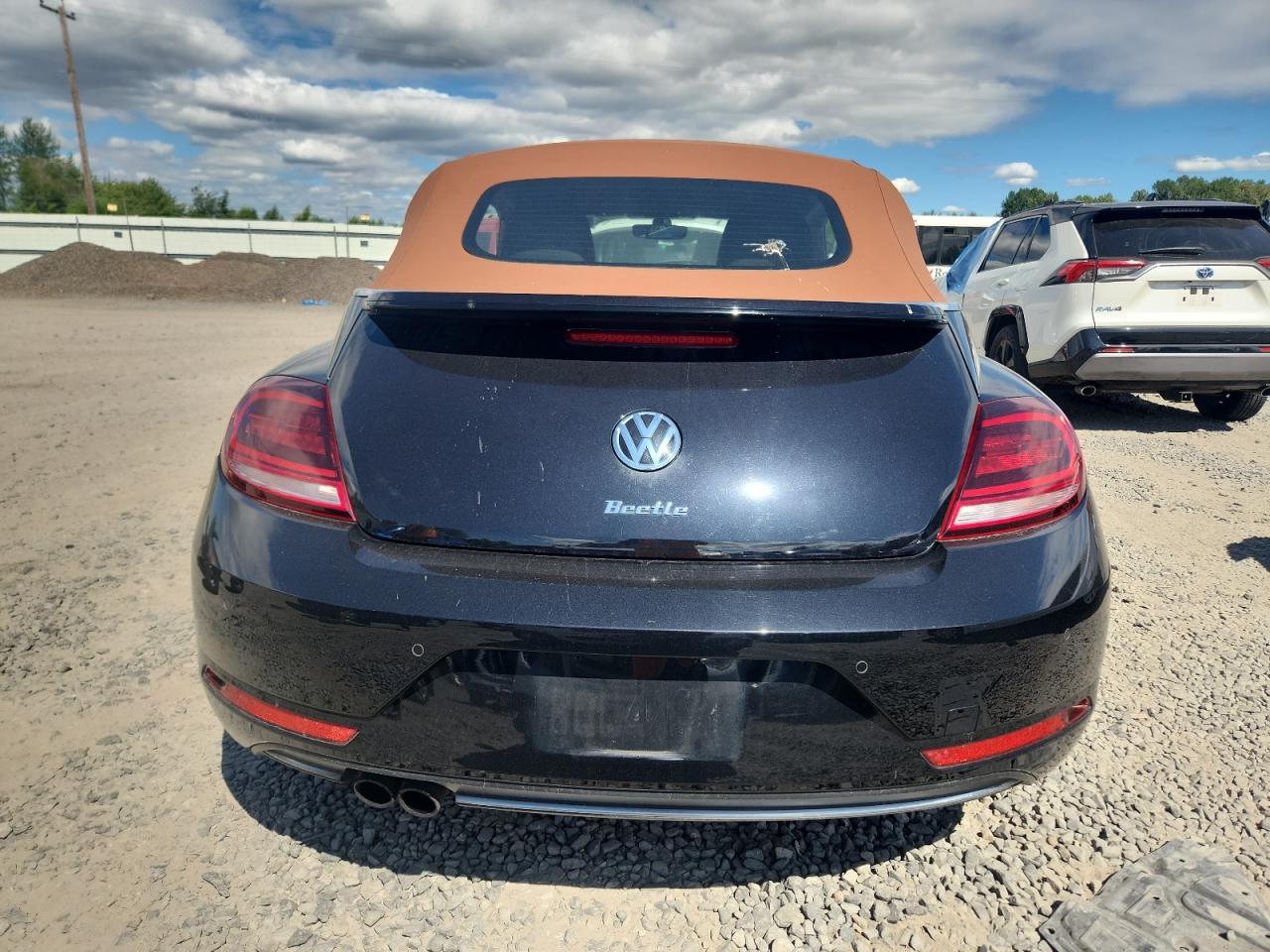 2019 Volkswagen Beetle S VIN: 3VW5DAAT6KM509726 Lot: 63659135