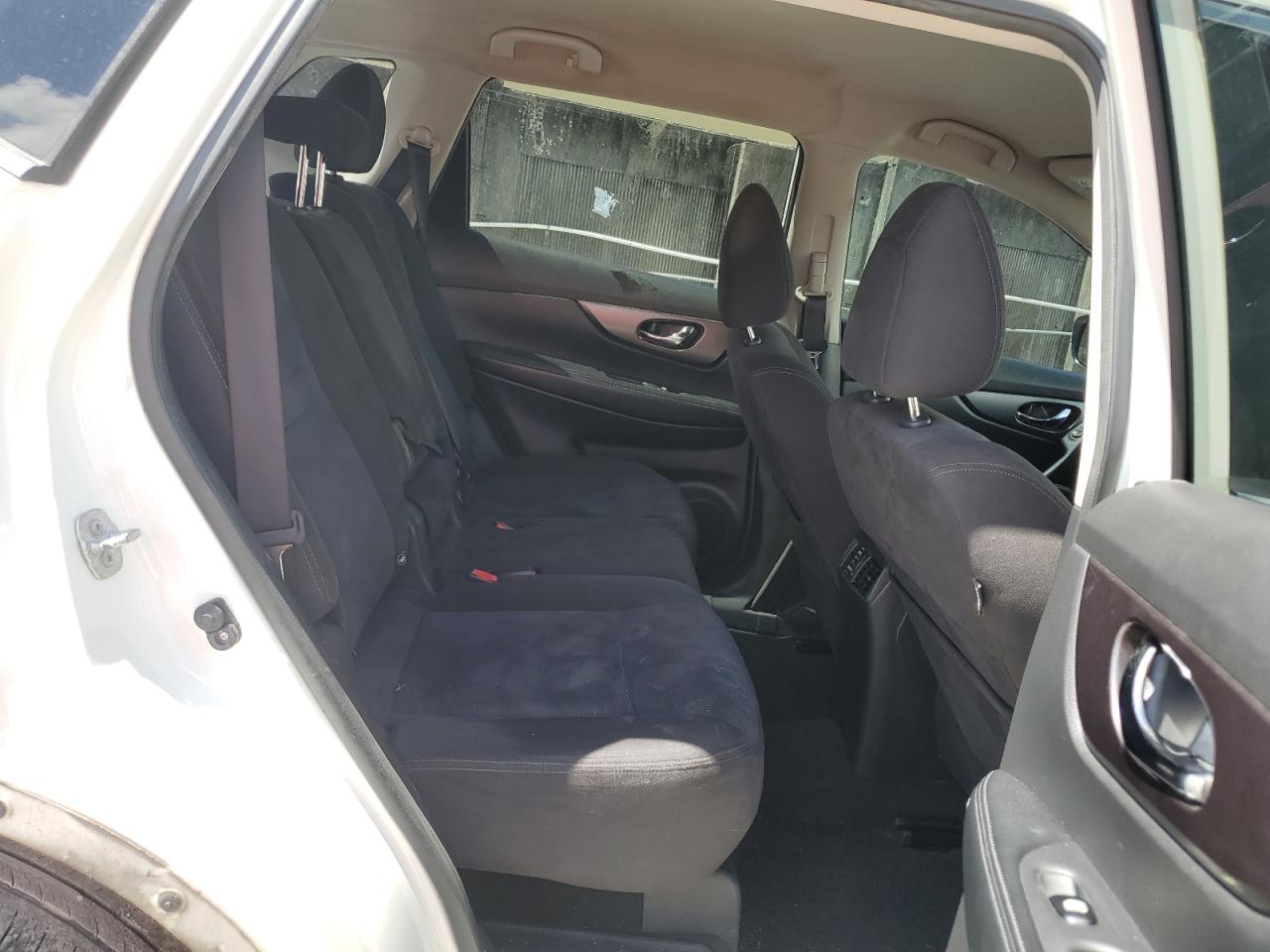 2015 Nissan Rogue S VIN: KNMAT2MT3FP545864 Lot: 65203375