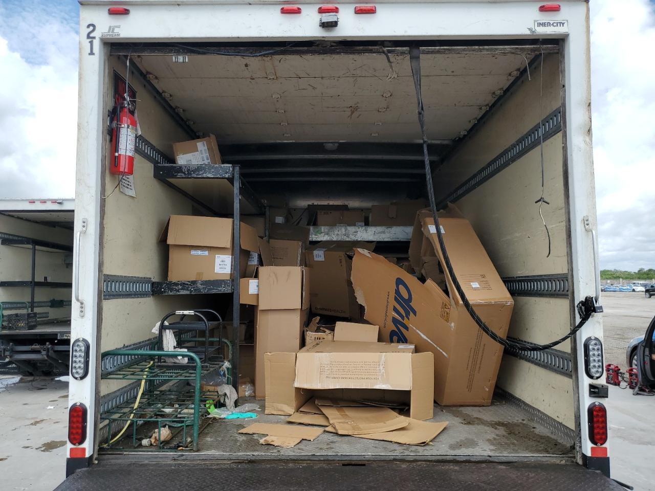 2016 Ford Econoline E350 Super Duty Cutaway Van VIN: 1FDWE3FL7GDC07692 Lot: 62718875