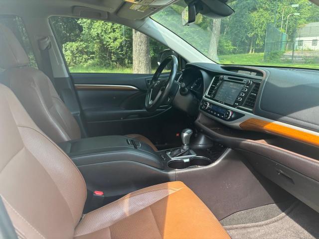  TOYOTA HIGHLANDER 2019 Белы