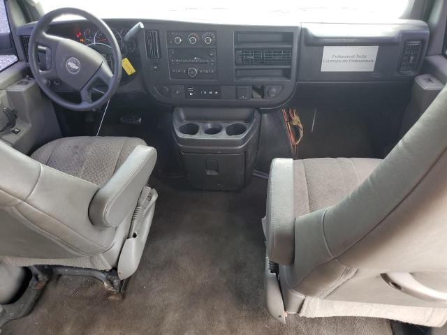 Minivans CHEVROLET EXPRESS 2017 Biały
