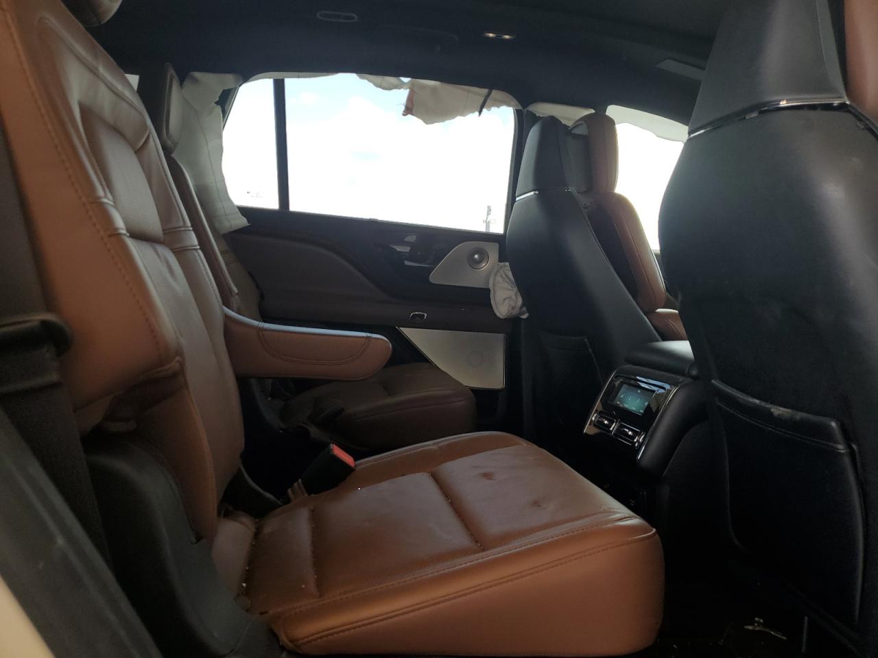 2020 Lincoln Aviator Reserve VIN: 5LM5J7XC2LGL03233 Lot: 64627895
