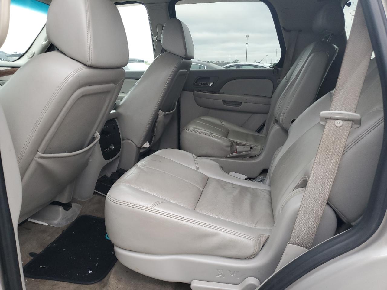 2008 GMC Yukon VIN: 1GKFK13098R238351 Lot: 64624765