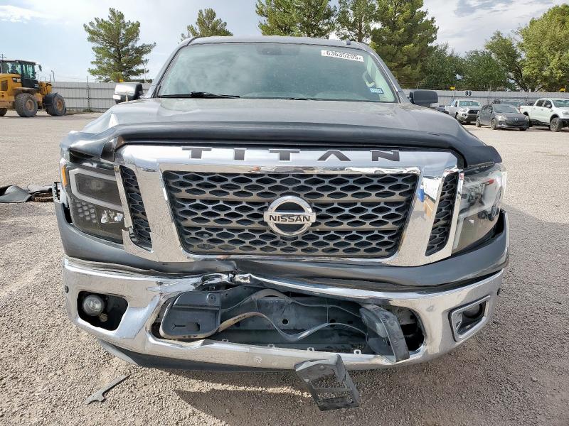 NISSAN TITAN 2017 Gray
