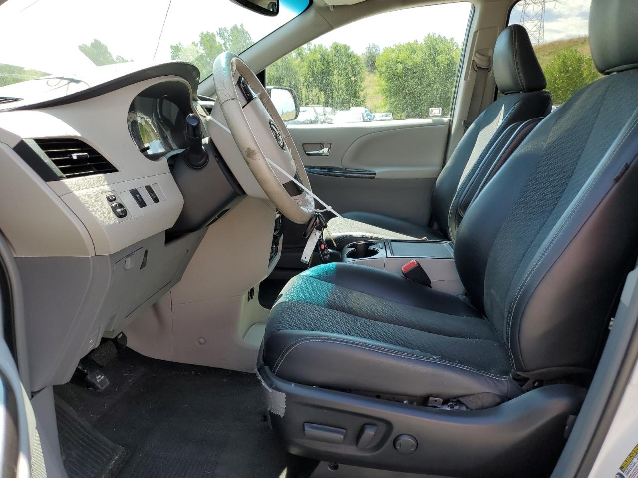 2013 Toyota Sienna Sport VIN: 5TDXK3DC5DS394290 Lot: 64800965