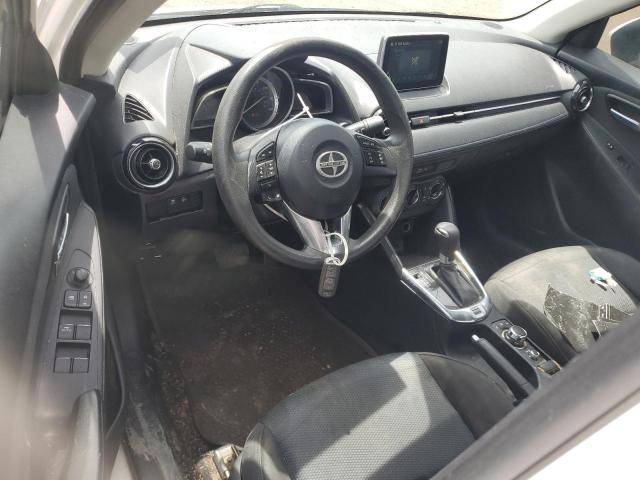 Sedans TOYOTA SCION 2016 Biały