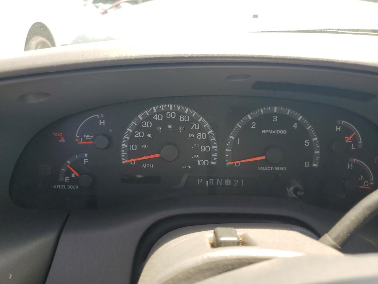 2000 Ford Expedition Xlt VIN: 1FMRU15L9YLC33790 Lot: 59720985