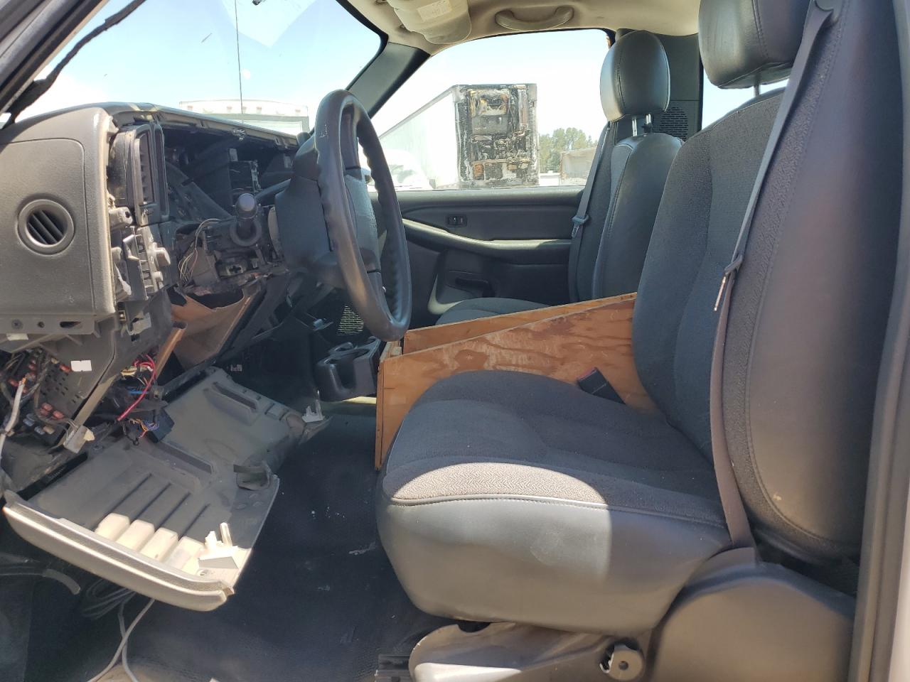 2004 Chevrolet Silverado C2500 Heavy Duty VIN: 1GCHC24U14E375763 Lot: 65745045