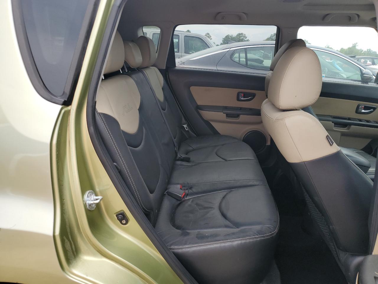 2012 Kia Soul + VIN: KNDJT2A68C7472369 Lot: 63408335