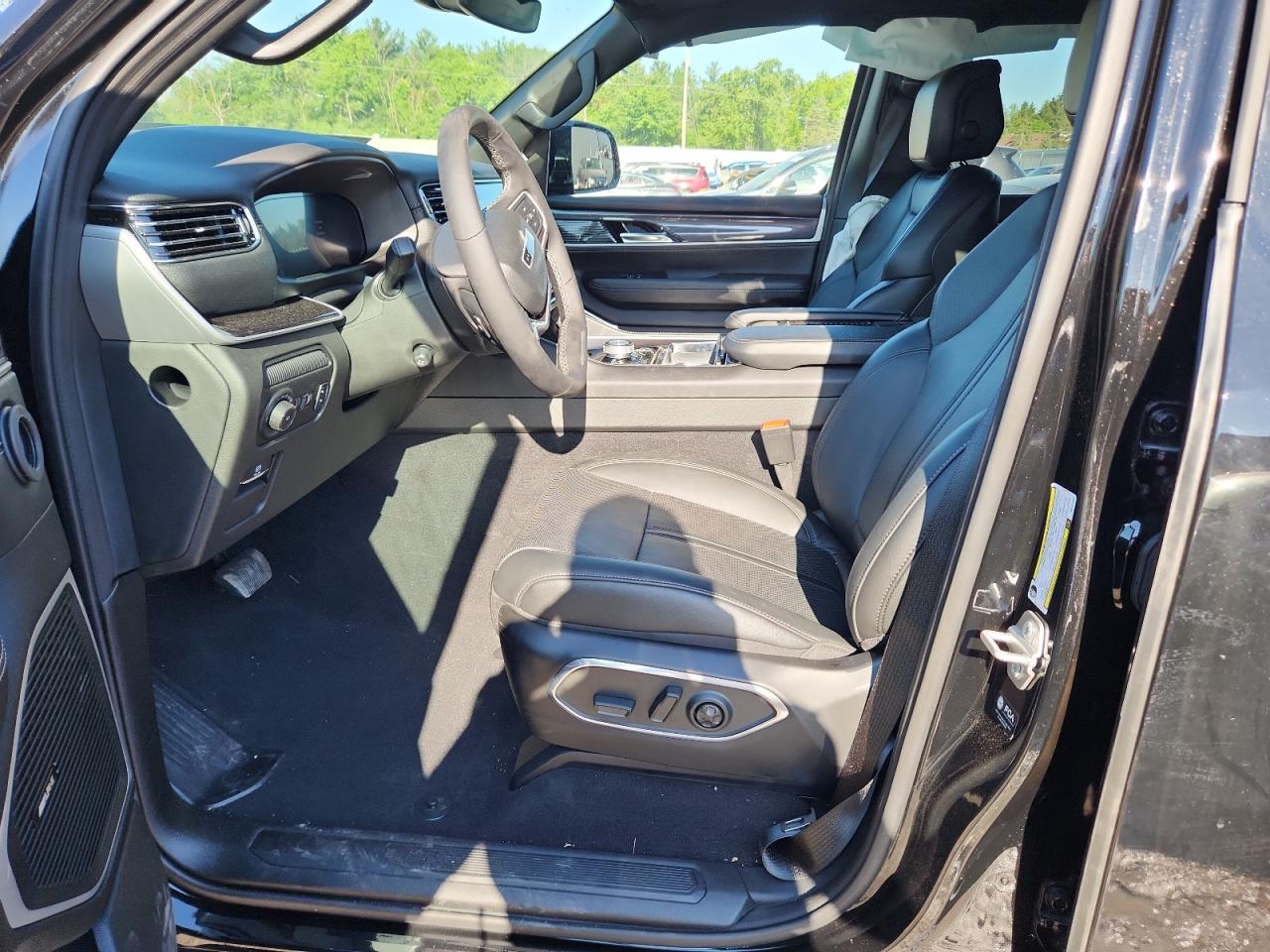 2024 Jeep Wagoneer Series I VIN: 1C4SJVAP9RS121545 Lot: 63097555