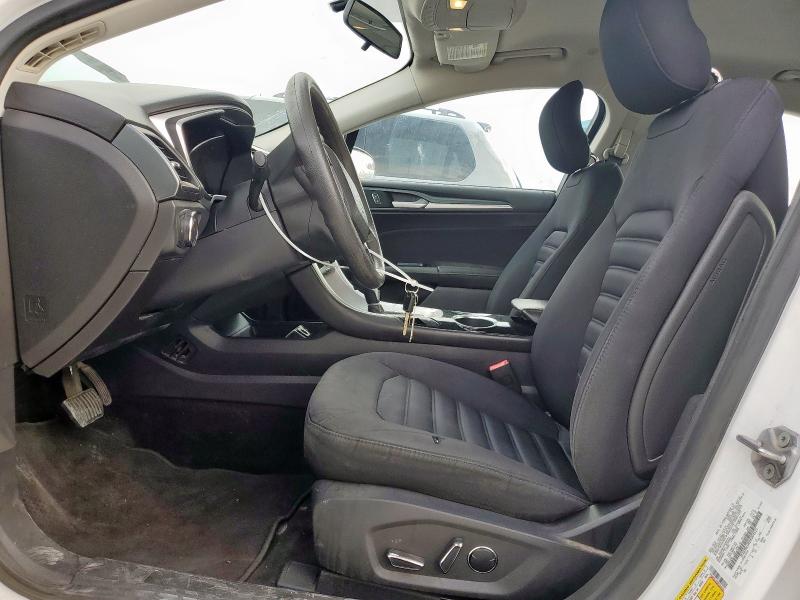 Sedans FORD FUSION 2013 White