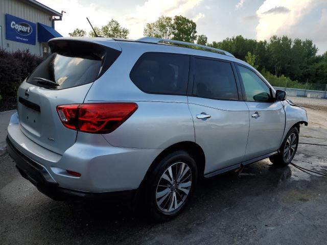 NISSAN PATHFINDER 2017 Серебристый