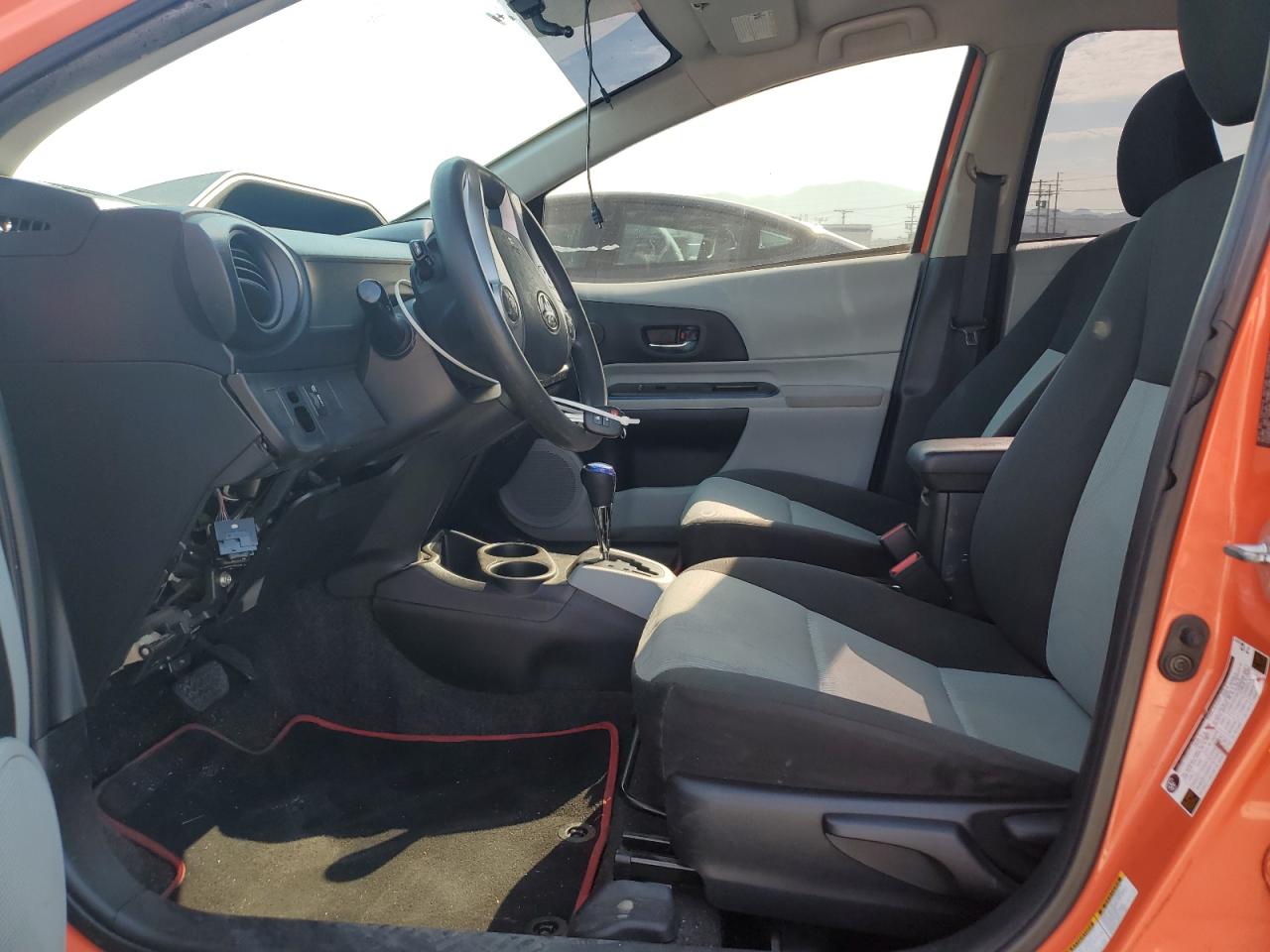 2013 Toyota Prius C VIN: JTDKDTB39D1032614 Lot: 65221965