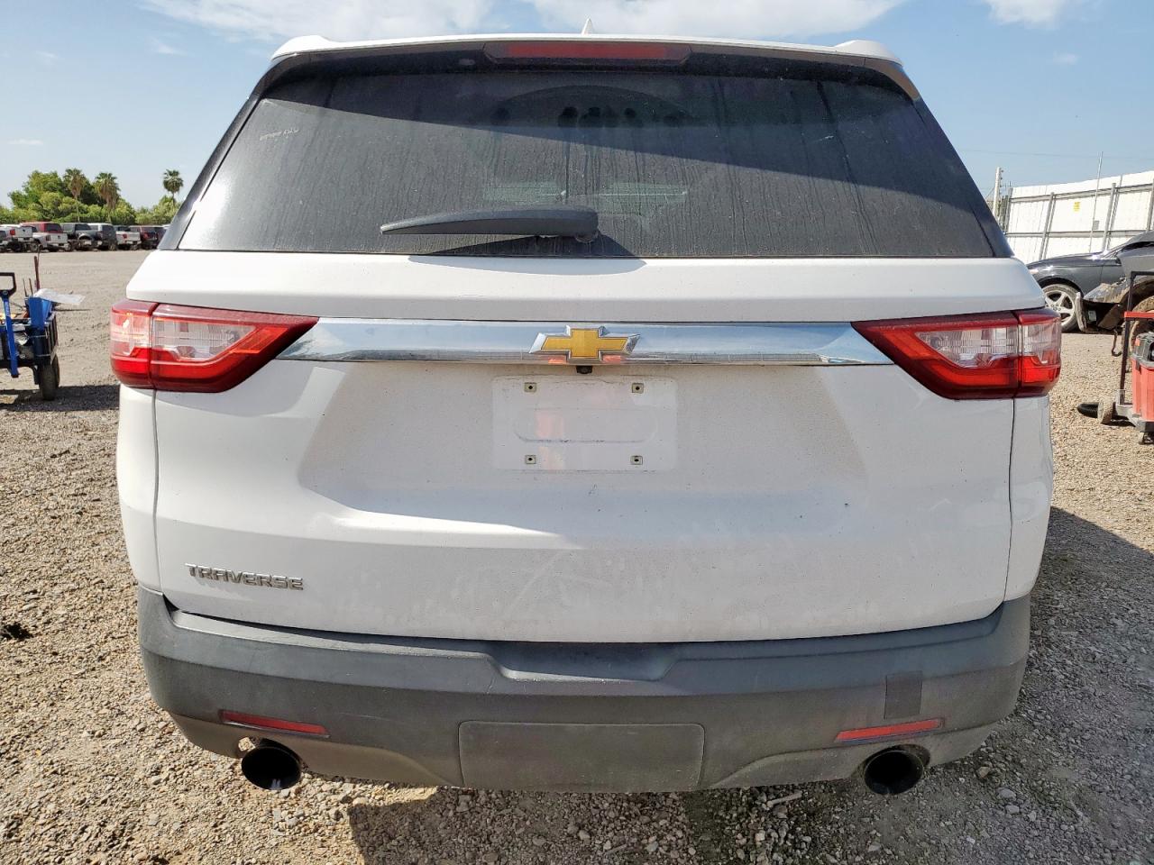2018 Chevrolet Traverse Ls VIN: 1GNERFKW0JJ172533 Lot: 65902125
