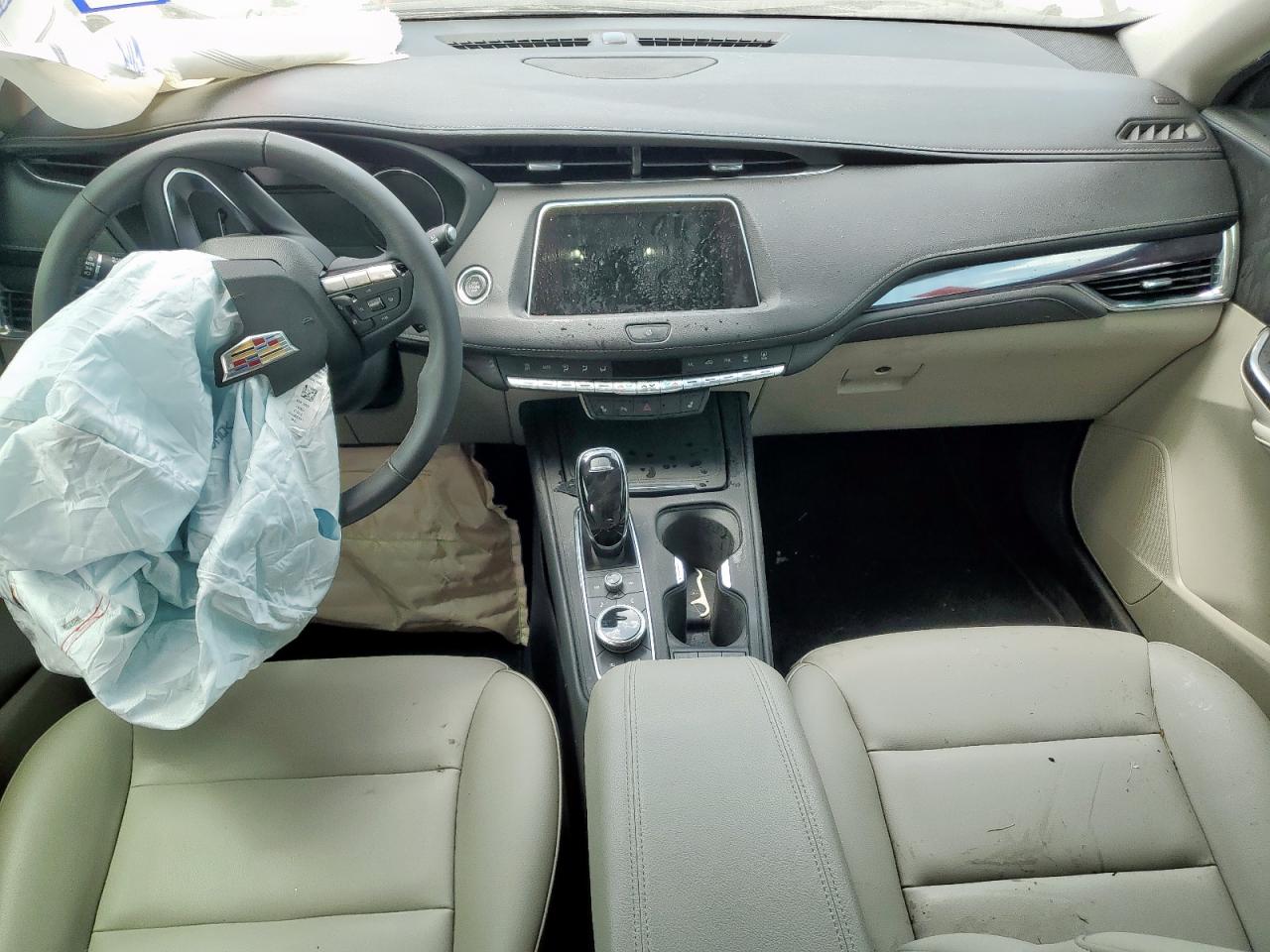 2022 Cadillac Xt4 Luxury VIN: 1GYAZAR46NF108885 Lot: 63107085