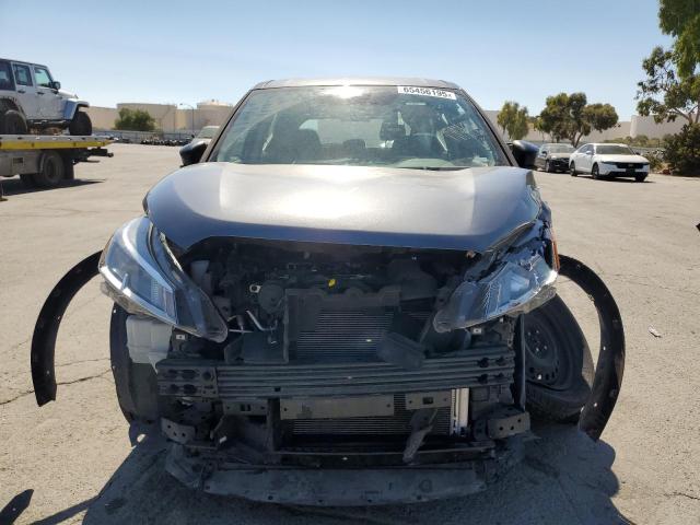  NISSAN KICKS 2021 Gray
