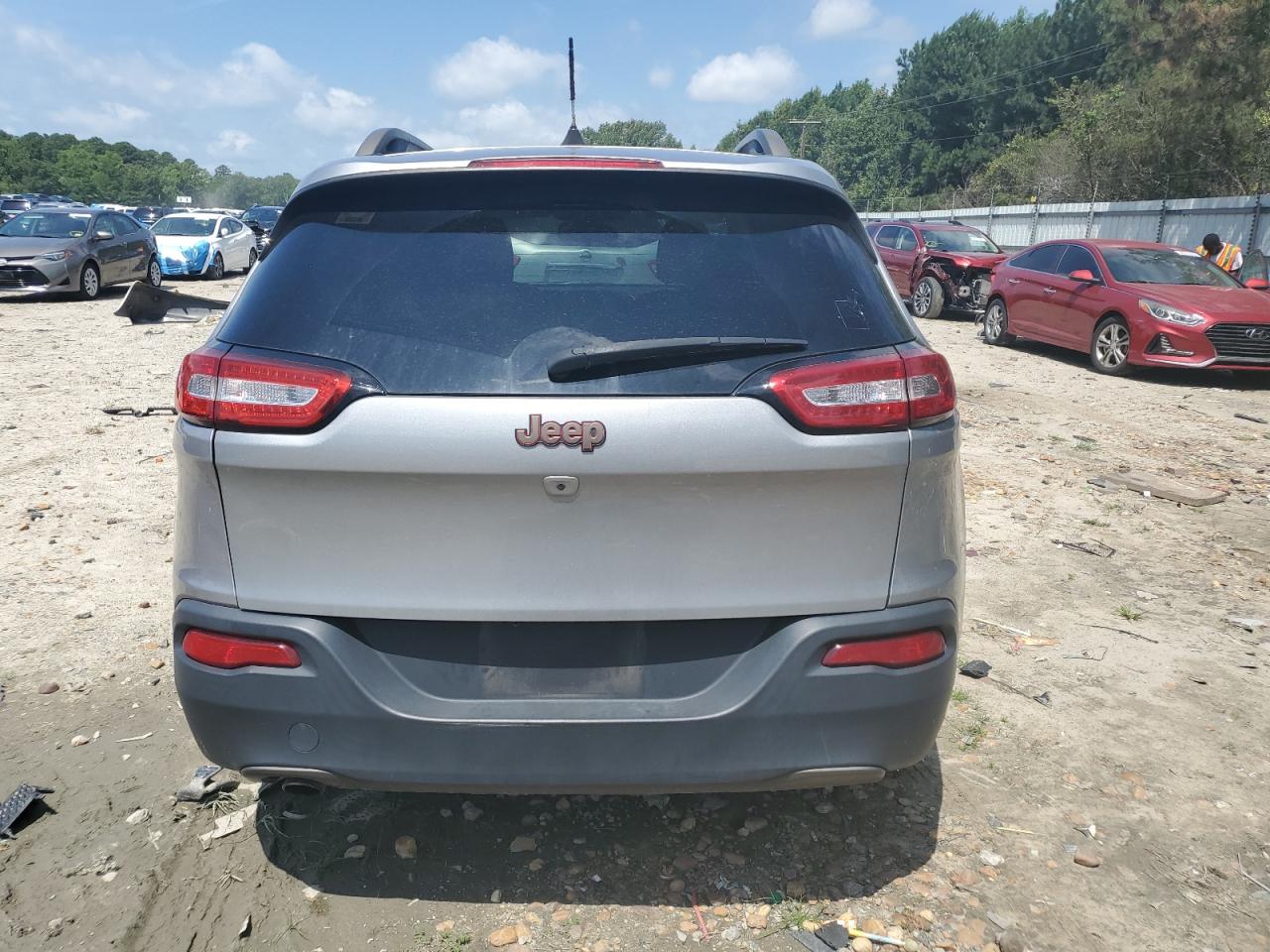 2017 Jeep Cherokee Latitude VIN: 1C4PJLCB3HW577947 Lot: 64815025