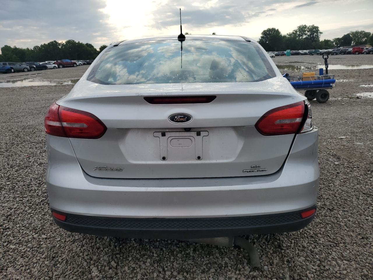 2016 Ford Focus Se VIN: 1FADP3F28GL312315 Lot: 65235635