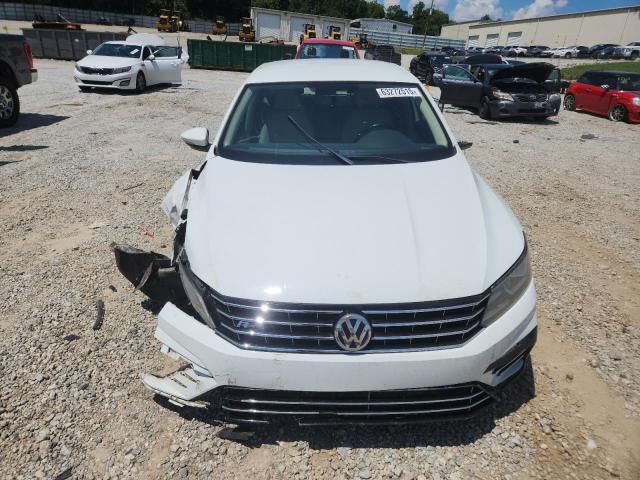  VOLKSWAGEN PASSAT 2018 Biały