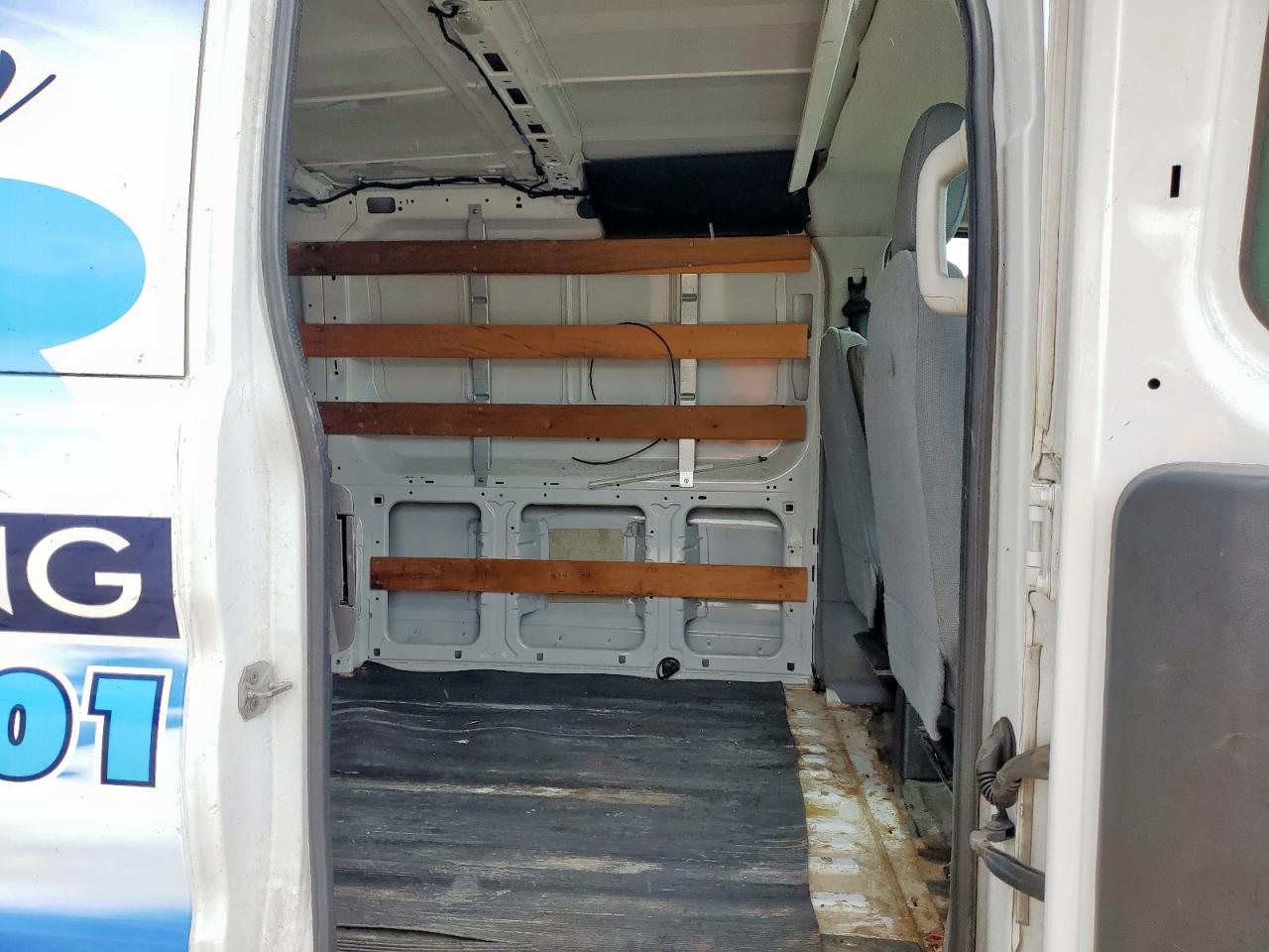 2015 Ford Transit Cargo Van T- VIN: 1FTNR1ZM9FKA47077 Lot: 63319935