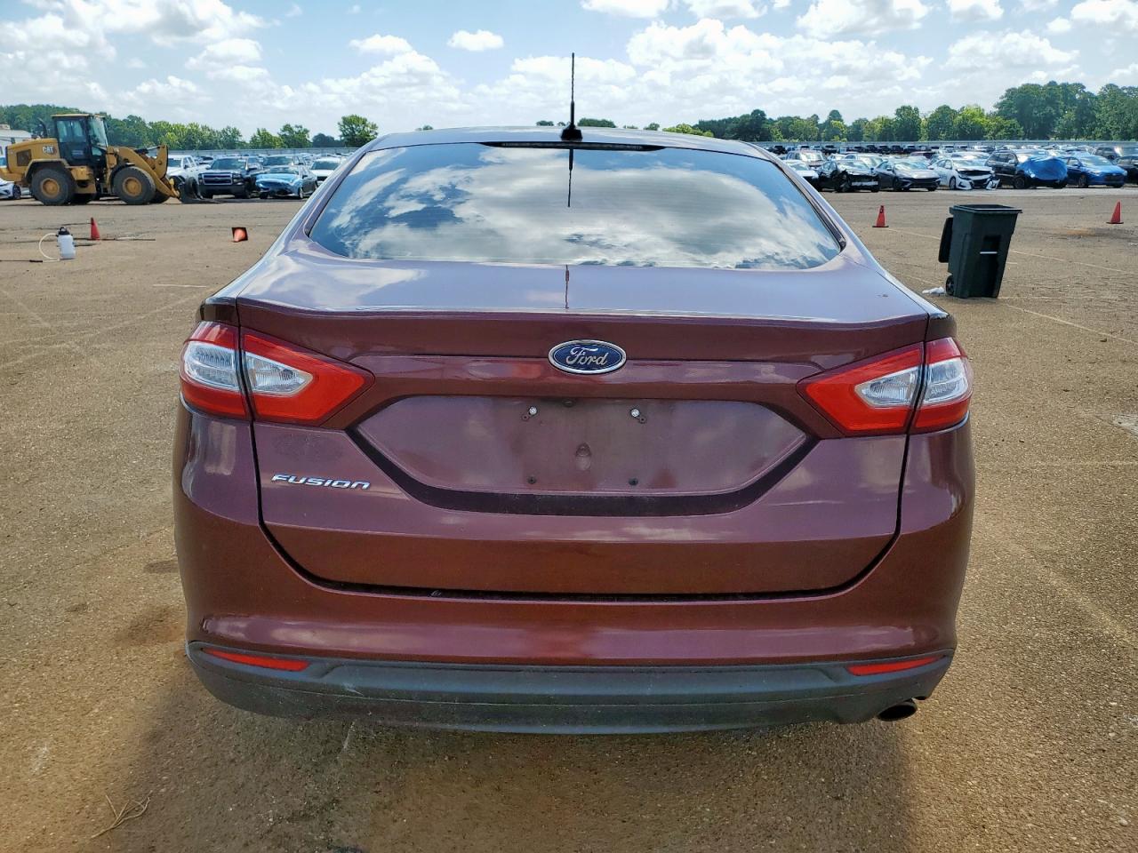2015 Ford Fusion S VIN: 3FA6P0G74FR113294 Lot: 66611965
