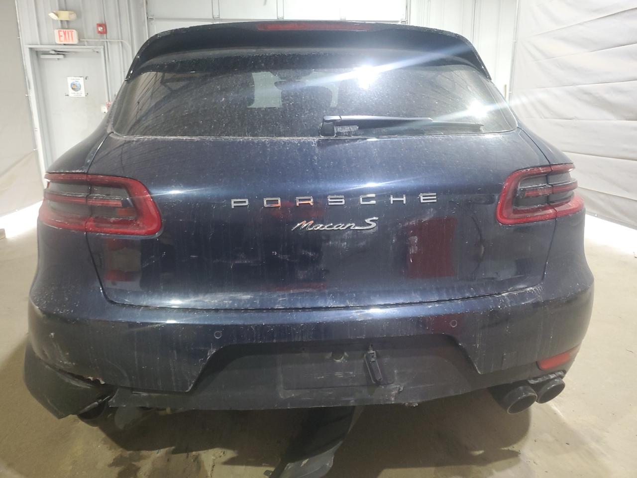 2018 Porsche Macan S VIN: WP1AB2A55JLB31718 Lot: 63809585