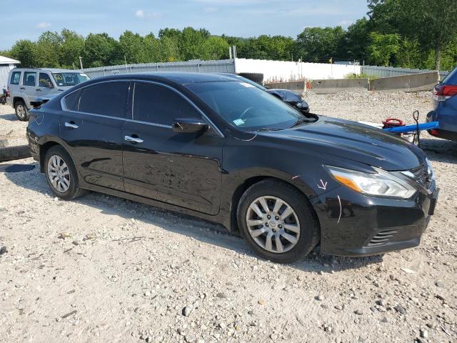 Sedans NISSAN ALTIMA 2016 Czarny