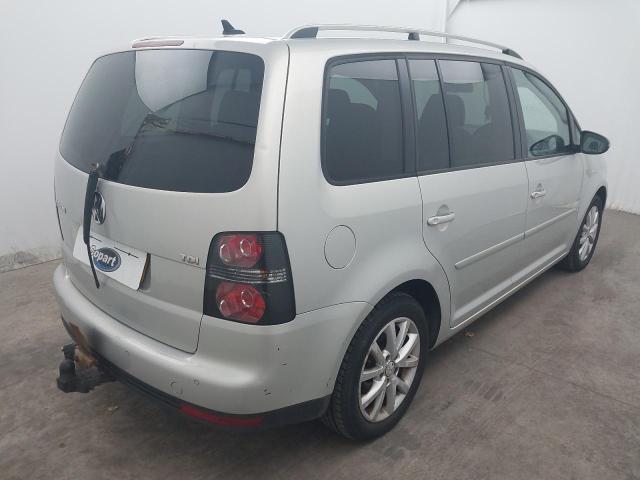 2010 VOLKSWAGEN TOURAN MAT