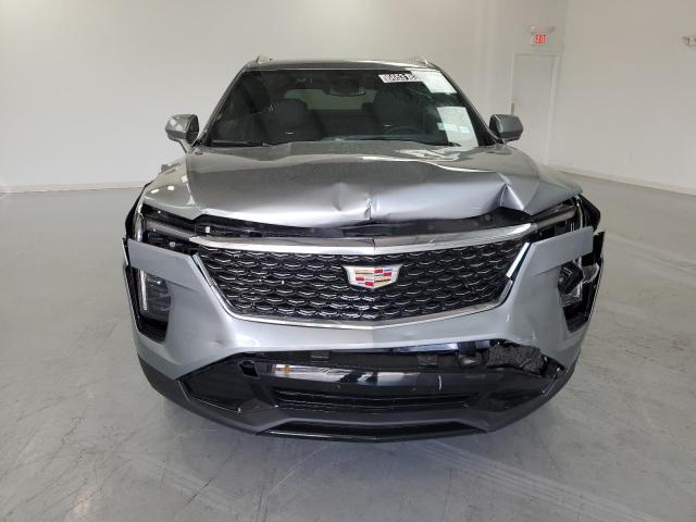  CADILLAC XT4 2025 Серебристый