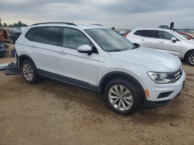  VOLKSWAGEN TIGUAN 2018 Серый