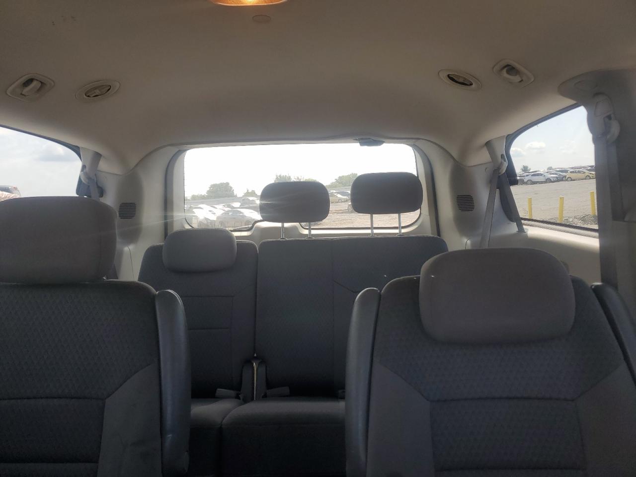 2009 Chrysler Town & Country Lx VIN: 2A8HR44E89R526765 Lot: 64310735