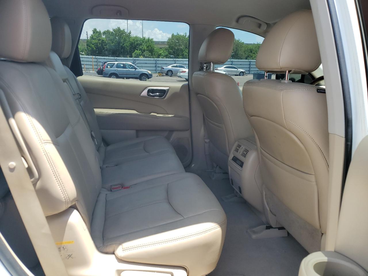 2014 Nissan Pathfinder S VIN: 5N1AR2MN8EC640096 Lot: 63631725