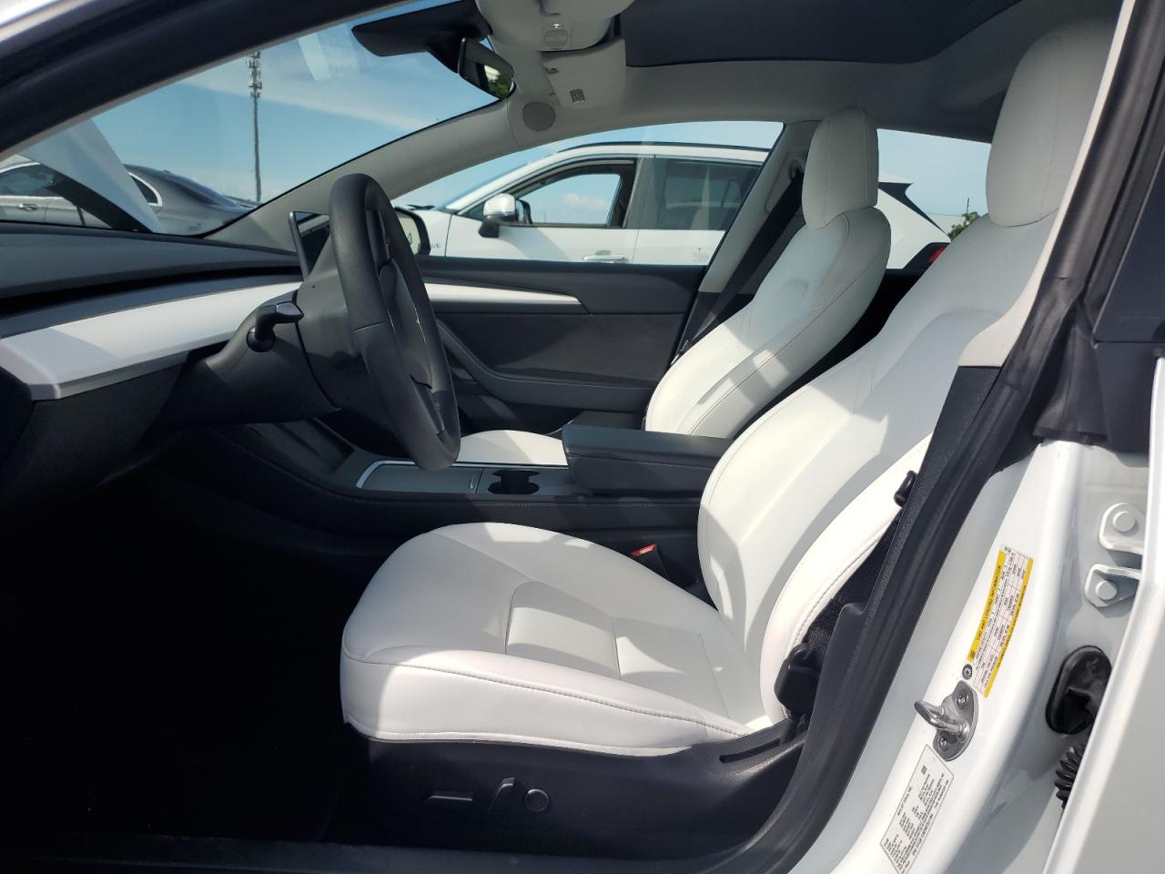 2022 Tesla Model 3 VIN: 5YJ3E1EB2NF261184 Lot: 64165025