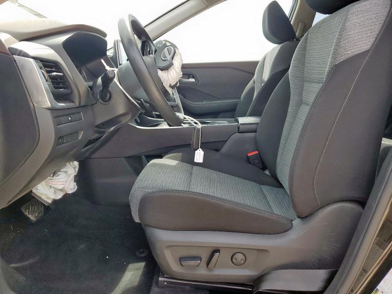  NISSAN ROGUE 2023 Czarny