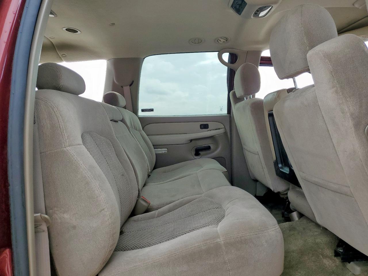 2001 Chevrolet Suburban C1500 VIN: 1GNEC16TX1J317789 Lot: 64222385