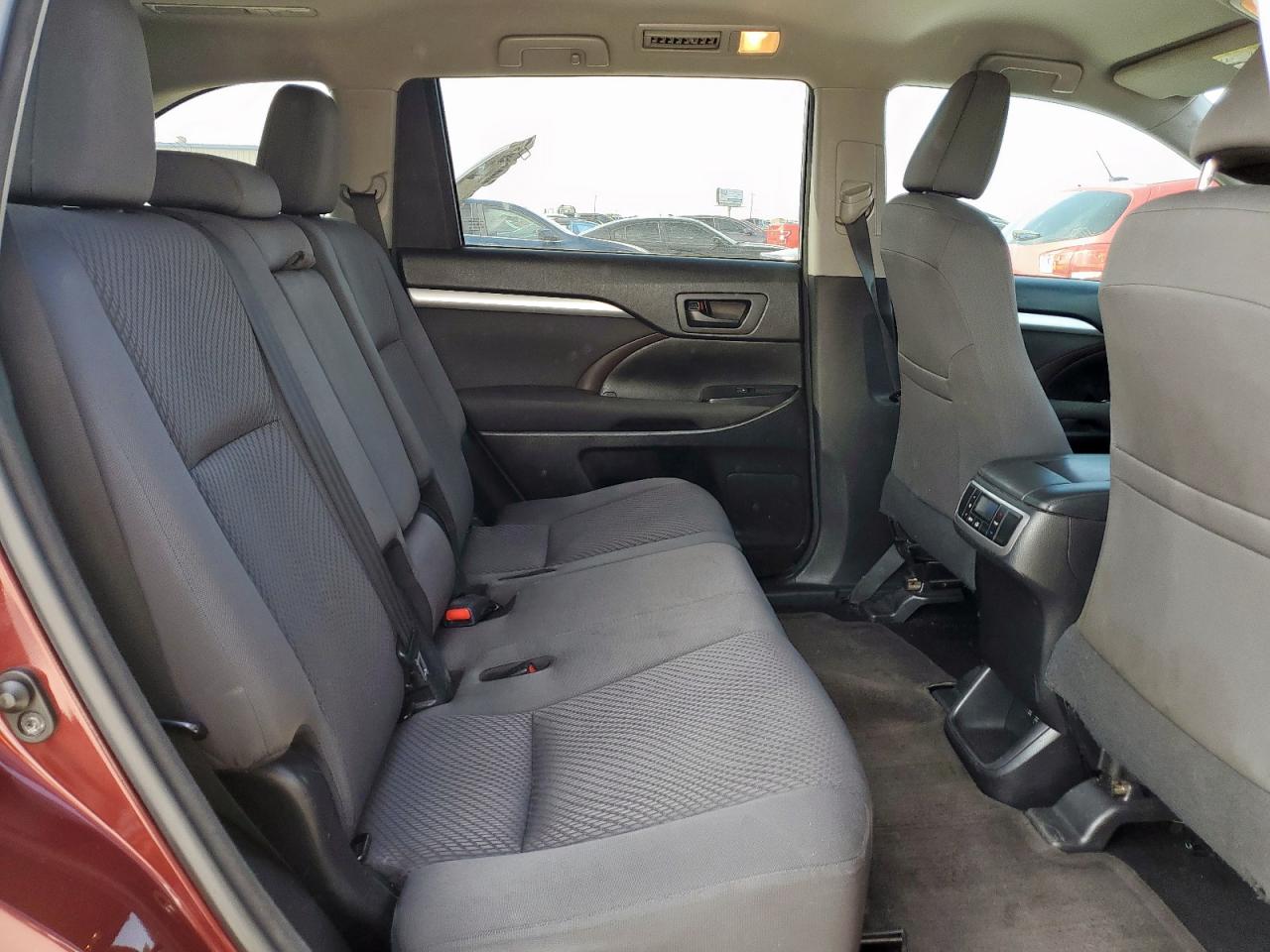 2017 Toyota Highlander Le VIN: 5TDZARFH5HS028861 Lot: 64402855