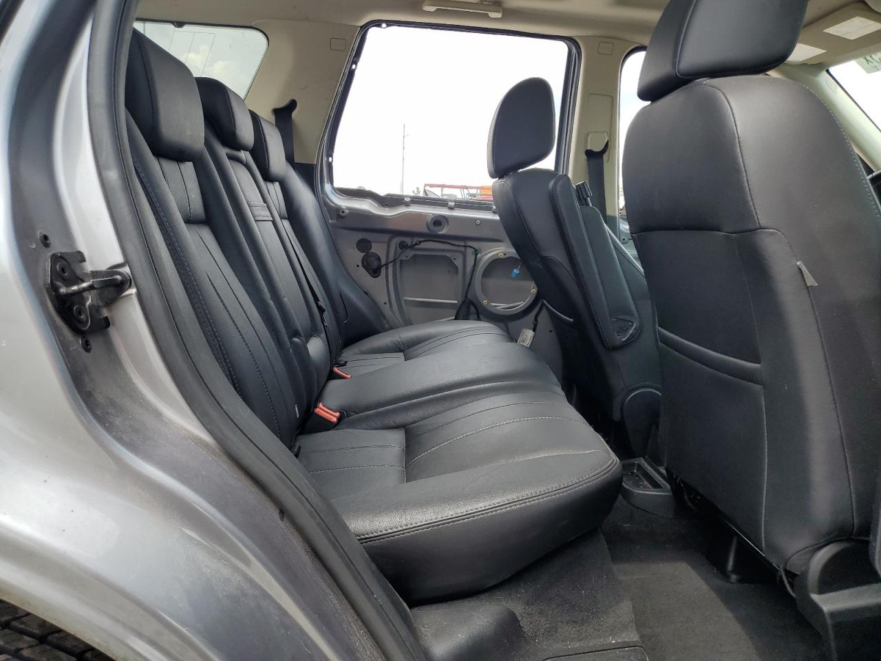 SALFR2BN8CH302817 2012 Land Rover Lr2 Hse