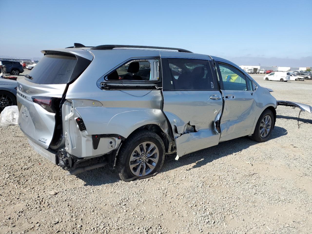 2023 Toyota Sienna Xle VIN: 5TDJRKEC1PS166494 Lot: 63250775