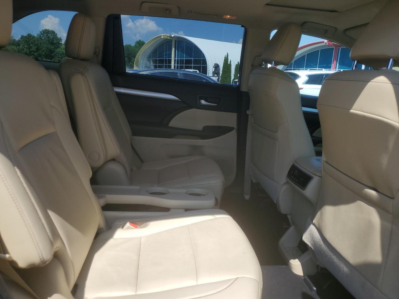 2019 Toyota Highlander Se VIN: 5TDJZRFH4KS922749 Lot: 64662865