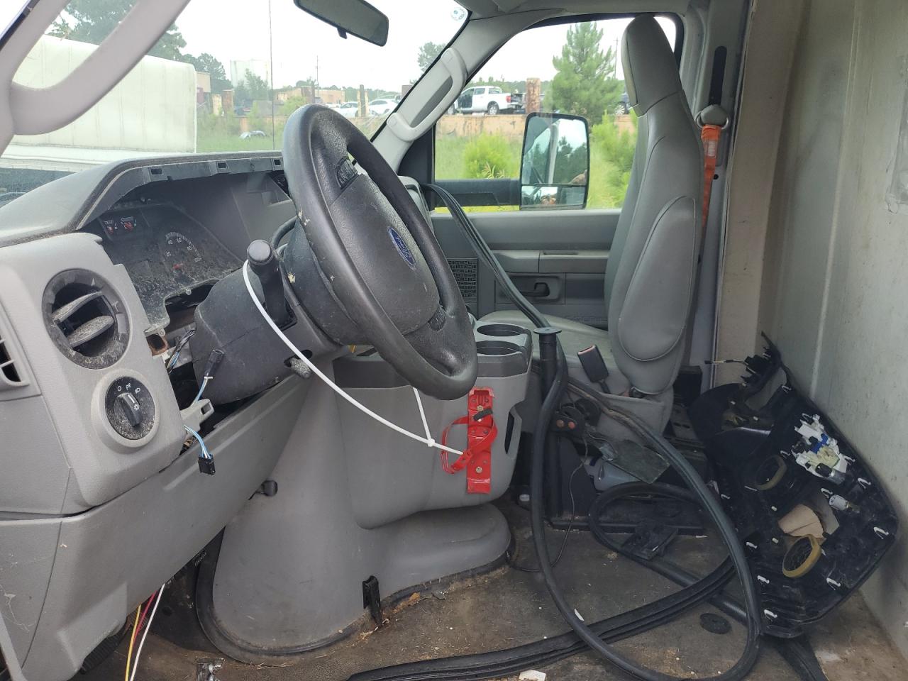 2011 Ford Econoline E450 Super Duty Cutaway Van VIN: 1FDXE4FL6BDA37375 Lot: 63671395