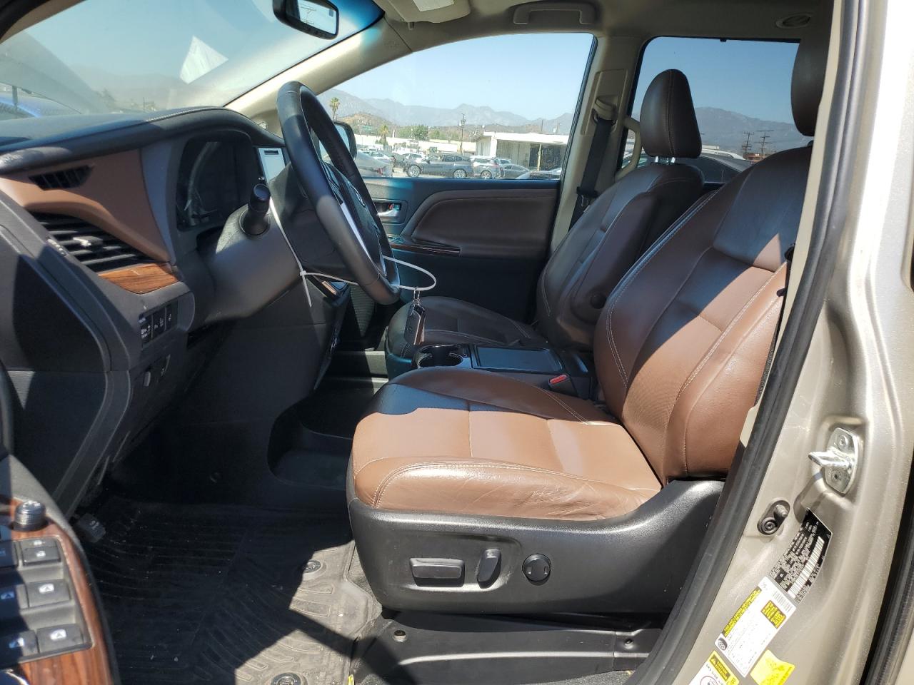 2015 Toyota Sienna Xle VIN: 5TDDK3DC1FS121417 Lot: 64295755
